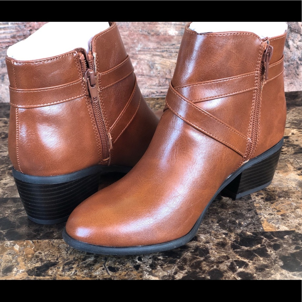 NEW Karen Scott Falonn Ankle Booties - Picture 5 of 10